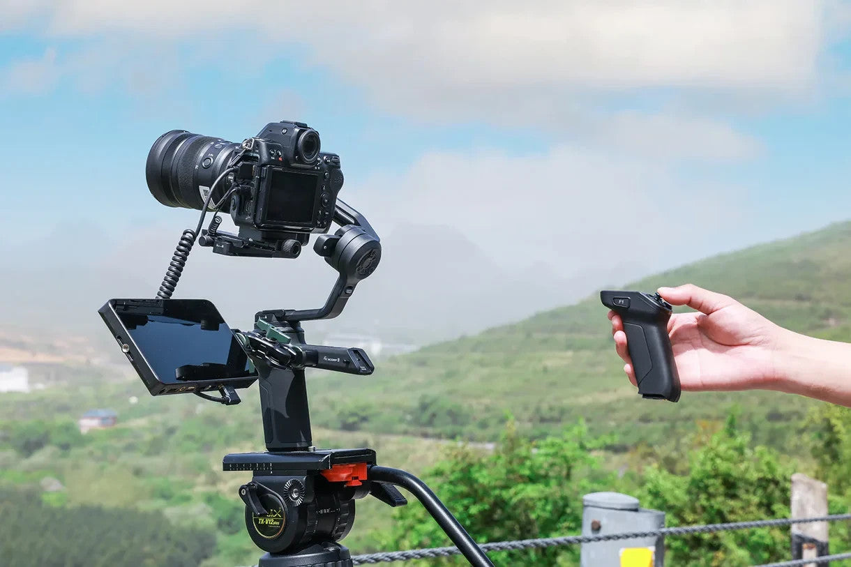 FeiyuTech SCORP 3 DSLR Gimbal Kamera Stabilisator mit AI-Tracking für Sony Canon